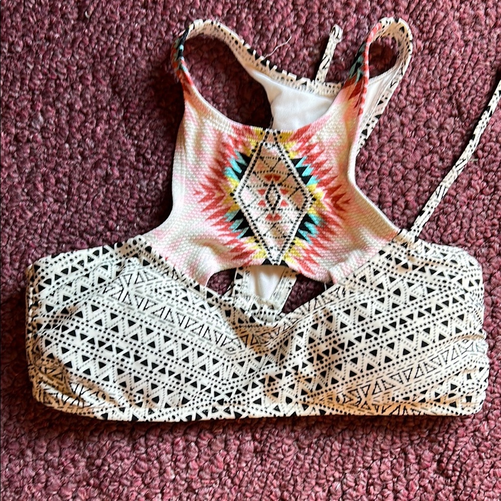 Xhileration Geometric Pattern Bikini Top